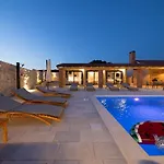 Bukovica Villa *